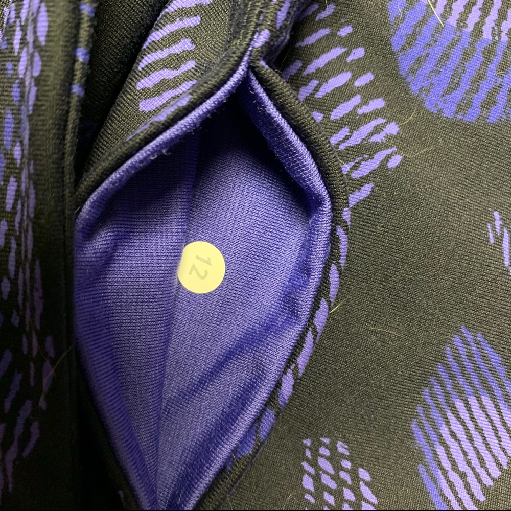 Like New Lululemon Wunder Under Size 12 - image 3